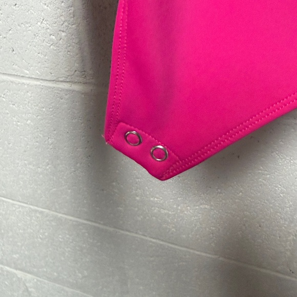 Good American Hot Pink sleeveless Bodysuit with V-neck - Picture 3 of 7
